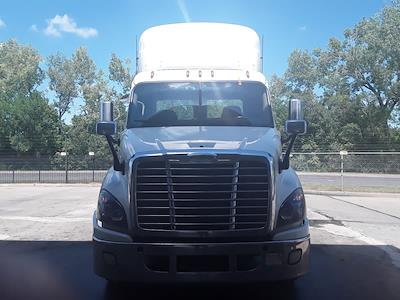 Used 2017 Freightliner Cascadia Detroit DD13 Semi Truck for sale #665070 - photo 2