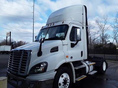 Used 2017 Freightliner Cascadia Detroit DD13 Semi Truck for sale #665103 - photo 1