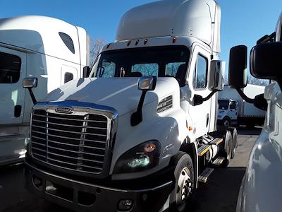 Used 2017 Freightliner Cascadia Detroit DD13 Semi Truck for sale #665105 - photo 1