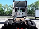 Used 2017 Freightliner Cascadia Detroit DD13 Semi Truck for sale #665107 - photo 6