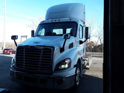 Used 2017 Freightliner Cascadia - photo 1