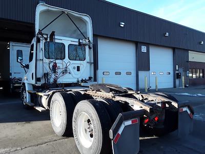 Used 2017 Freightliner Cascadia - photo 1