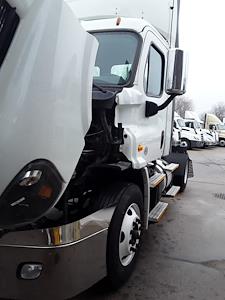 Used 2017 Freightliner Cascadia Detroit DD13 Semi Truck for sale #665118 - photo 1