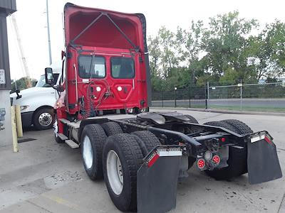 Used 2018 Freightliner Cascadia Detroit DD13 Semi Truck for sale #687063 - photo 2