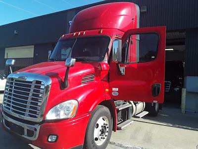 Used 2018 Freightliner Cascadia Detroit DD13 Semi Truck for sale #687411 - photo 1