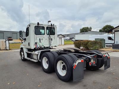 Used 2018 Freightliner Cascadia Detroit DD13 Semi Truck for sale #746874 - photo 2