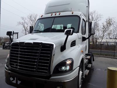 Used 2018 Freightliner Cascadia Detroit DD13 Semi Truck for sale #752345 - photo 1