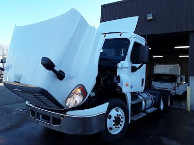 Used 2018 Freightliner Cascadia Detroit DD13 Semi Truck for sale #784955 - photo 1