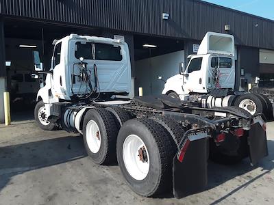 Used 2018 International LT International A26 Semi Truck for sale #788712 - photo 2