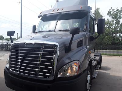Used 2019 Freightliner Cascadia Detroit DD13 Semi Truck for sale #804011 - photo 1