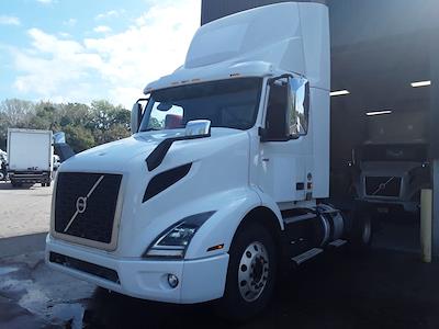 Used 2019 Volvo VNR Volvo D13 Semi Truck for sale #809187 - photo 1