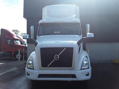 Used 2019 Volvo VNR Volvo D13 Semi Truck for sale #809187 - photo 2