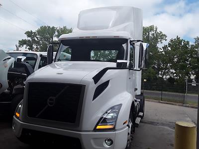 Used 2019 Volvo VNR Volvo D13 Semi Truck for sale #809189 - photo 1