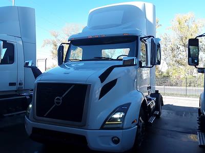 Used 2019 Volvo VNR Volvo D13 Semi Truck for sale #809192 - photo 1