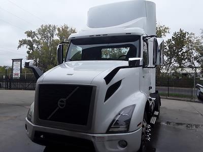Used 2019 Volvo VNR Volvo D13 Semi Truck for sale #809193 - photo 1