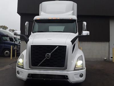Used 2019 Volvo VNR Volvo D13 Semi Truck for sale #809198 - photo 2