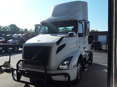 Used 2019 Volvo VNR Volvo D13 Semi Truck for sale #809202 - photo 1