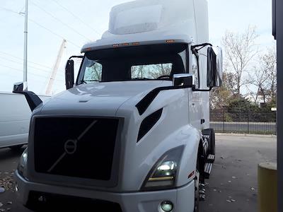 Used 2019 Volvo VNR Volvo D13 Semi Truck for sale #809204 - photo 1