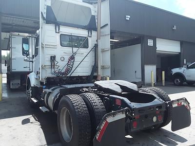 Used 2019 Volvo VNR Volvo D13 Semi Truck for sale #809206 - photo 2