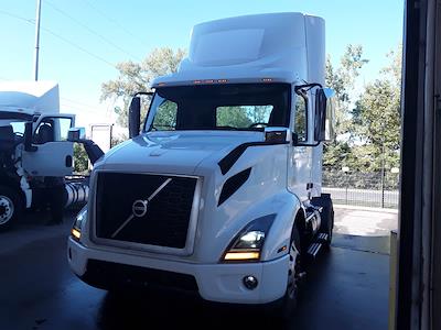 Used 2019 Volvo VNR Volvo D13 Semi Truck for sale #809210 - photo 1