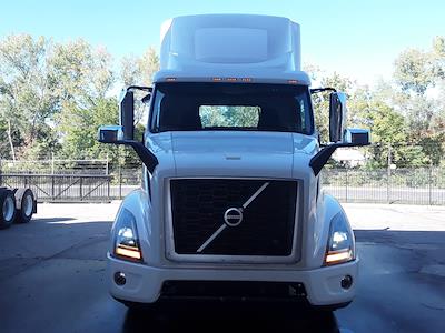 Used 2019 Volvo VNR Volvo D13 Semi Truck for sale #809210 - photo 2