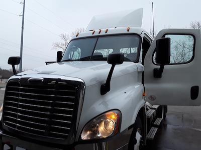 Used 2019 Freightliner Cascadia Detroit DD13 Semi Truck for sale #813794 - photo 1