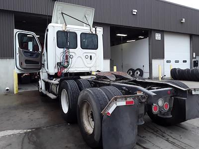 Used 2019 Freightliner Cascadia Detroit DD13 Semi Truck for sale #813794 - photo 2