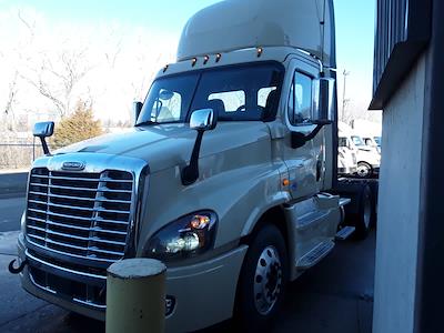 Used 2019 Freightliner Cascadia Detroit Diesel DD15 Semi Truck for sale #814451 - photo 1