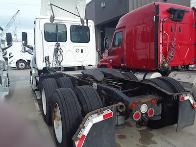Used 2018 Freightliner Cascadia Detroit DD13 Semi Truck for sale #821245 - photo 2