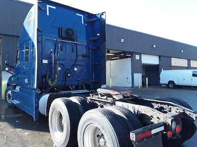 Used 2020 Freightliner Cascadia Detroit Diesel DD15 Semi Truck with Sleeper Cab for sale #878940 - photo 2