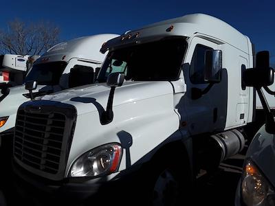 Used 2020 Freightliner Cascadia Detroit Diesel DD15 Semi Truck with Sleeper Cab for sale #879949 - photo 1