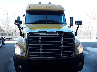 Used 2020 Freightliner Cascadia - photo 1