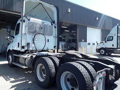 Used 2020 Freightliner Cascadia Detroit DD13 Semi Truck for sale #897177 - photo 2