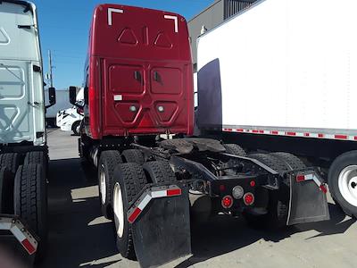 Used 2020 Freightliner Cascadia Detroit Diesel DD15 Semi Truck with Sleeper Cab for sale #897770 - photo 2