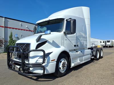 Used 2020 Volvo VNR Volvo D13 Semi Truck for sale #243516 - photo 1