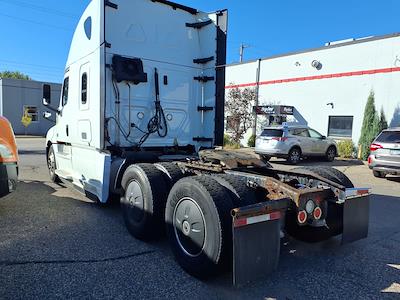 Used 2020 Freightliner Cascadia Detroit Diesel DD15 Semi Truck with Sleeper Cab for sale #265416 - photo 2