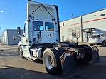 Used 2017 Freightliner Cascadia Cummins ISX Semi Truck for sale #668881 - photo 2