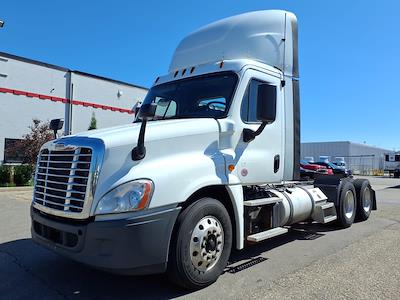 Used 2018 Freightliner Cascadia Detroit DD13 Semi Truck for sale #680639 - photo 1