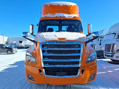 Used 2019 Freightliner Cascadia Detroit Diesel DD15 Semi Truck for sale #805896 - photo 2
