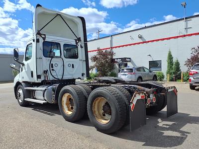 Used 2019 Freightliner Cascadia Detroit DD13 Semi Truck for sale #877707 - photo 2