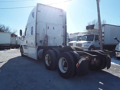 Used 2021 Freightliner Cascadia Detroit Diesel DD15 Semi Truck with Sleeper Cab for sale #513617 - photo 2