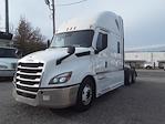 Used 2022 Freightliner Cascadia Detroit Diesel DD15 Semi Truck with Sleeper Cab for sale #570708 - photo 1