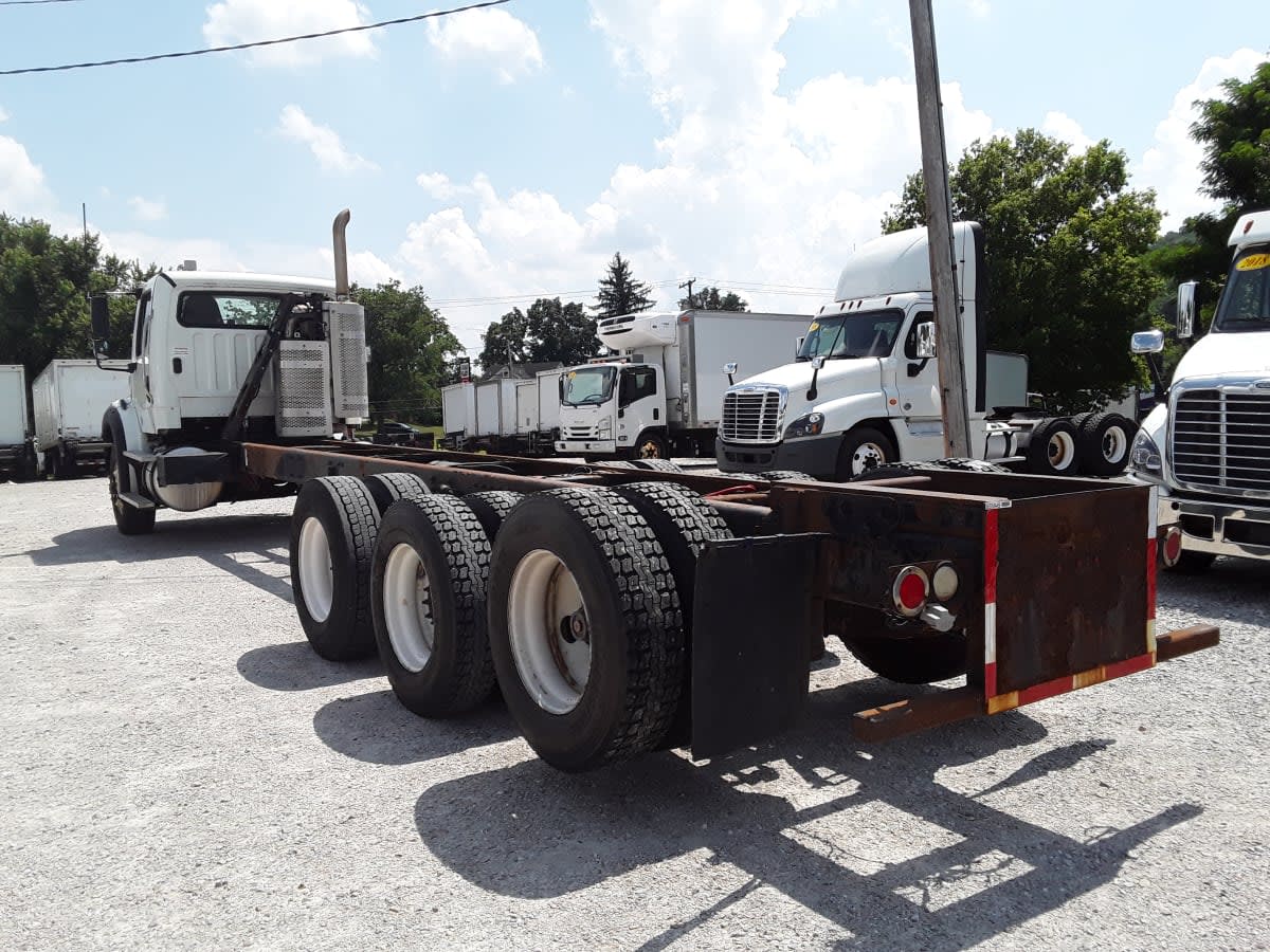 Used 2016 Freightliner M2 112 - photo 2