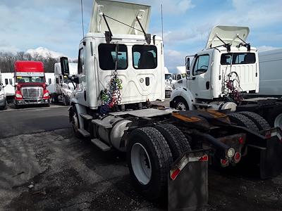Used 2017 Freightliner Cascadia Detroit DD13 Semi Truck for sale #668298 - photo 2
