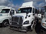 Used 2017 Freightliner Cascadia Detroit DD13 Semi Truck for sale #668302 - photo 1