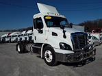 Used 2017 Freightliner Cascadia Detroit DD13 Semi Truck for sale #668303 - photo 4
