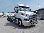 Used 2018 Freightliner Cascadia Detroit DD13 Semi Truck for sale #683739 - photo 4