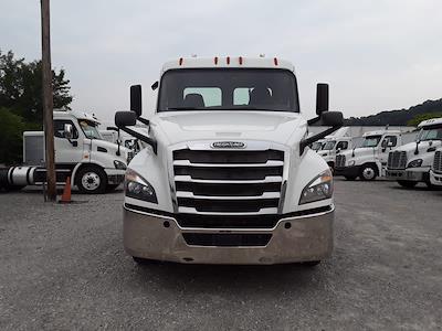 Used 2019 Freightliner Cascadia Detroit DD13 Semi Truck for sale #812889 - photo 2