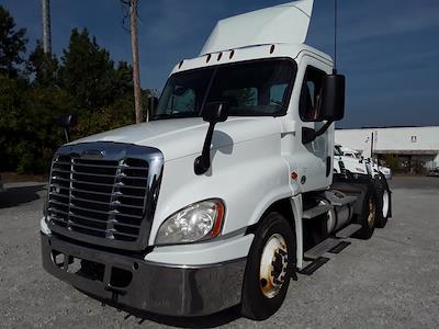 Used 2019 Freightliner Cascadia Detroit DD13 Semi Truck for sale #813425 - photo 1
