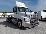 Used 2019 Freightliner Cascadia Detroit DD13 Semi Truck for sale #813425 - photo 4
